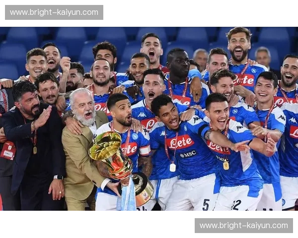蓝色的荣耀与黑白王朝：那不勒斯与尤文图斯的意甲史诗对决